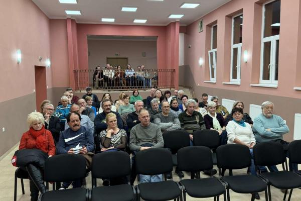 Jótékonysági beszélgető est Nógrádi Györggyel és György Lászlóval Balázsfán