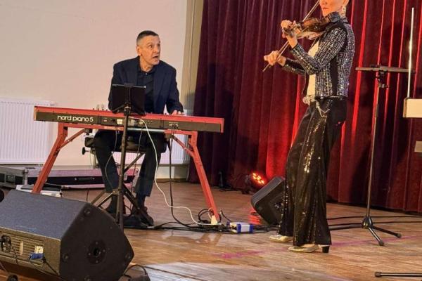 Illényi Katica és Sárik Péter Koncert Tallóson