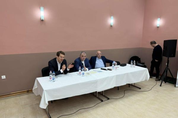 Jótékonysági beszélgető est Nógrádi Györggyel és György Lászlóval Balázsfán