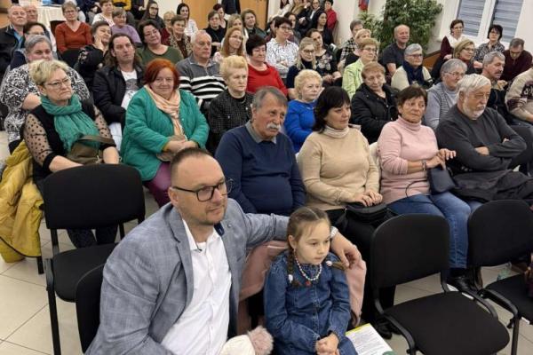 Jótékonysági zenés beszélgető est Kudlik Júliával és Szvorák Katalinnal Nádszegen