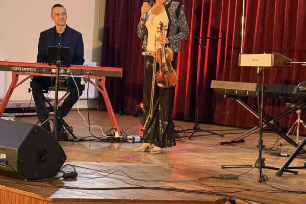 Illényi Katica és Sárik Péter Koncert Tallóson