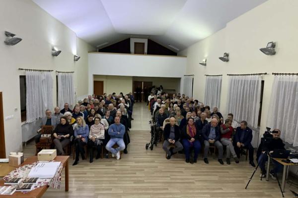 Beszélgetés ami nem interjú Vitray Tamással Tallóson