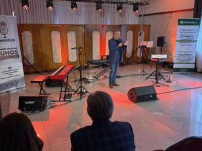 Jótékonysági zenés est Nádszegen Dóka Zsuzsával, Bősi Szabó Lászlóval, Illényi Katicával és Sárik Péterrel