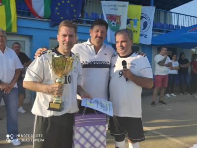 Nem csak a húszéveseké a világ Nemzetközi Veterán kispályás foci torna