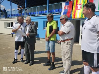 Nem csak a húszéveseké a világ Nemzetközi Veterán kispályás foci torna