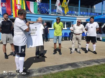 Nem csak a húszéveseké a világ Nemzetközi Veterán kispályás foci torna